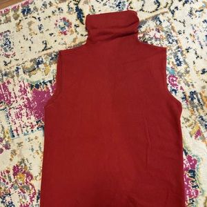 Ellen Tracy 100% cashmere turtleneck She’ll Red